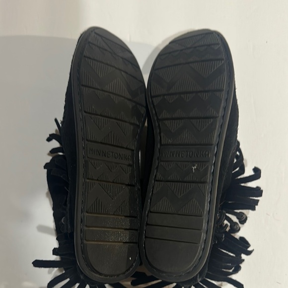 Minnetonka Black Suede Moccasin Boots w side zipper and silver embellishment - Picture 5 of 12